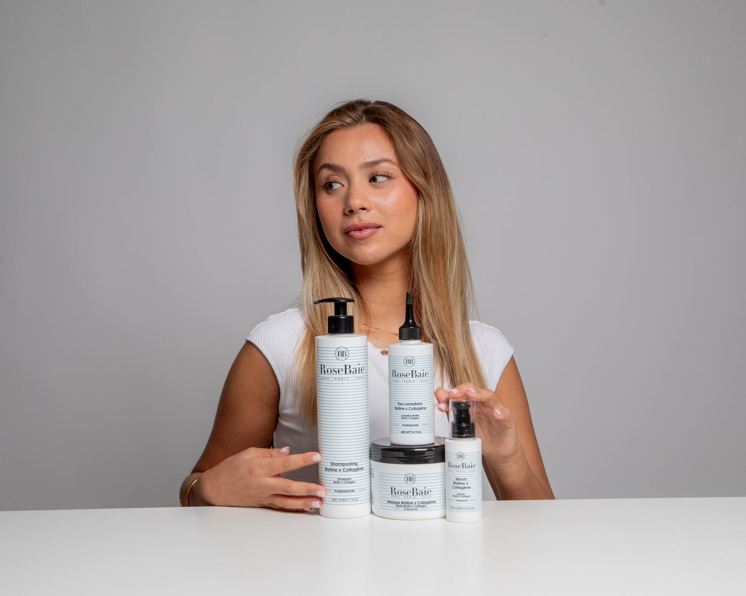 Cheveux abîmés par le soleil : la routine post-été pour réparer en profondeur