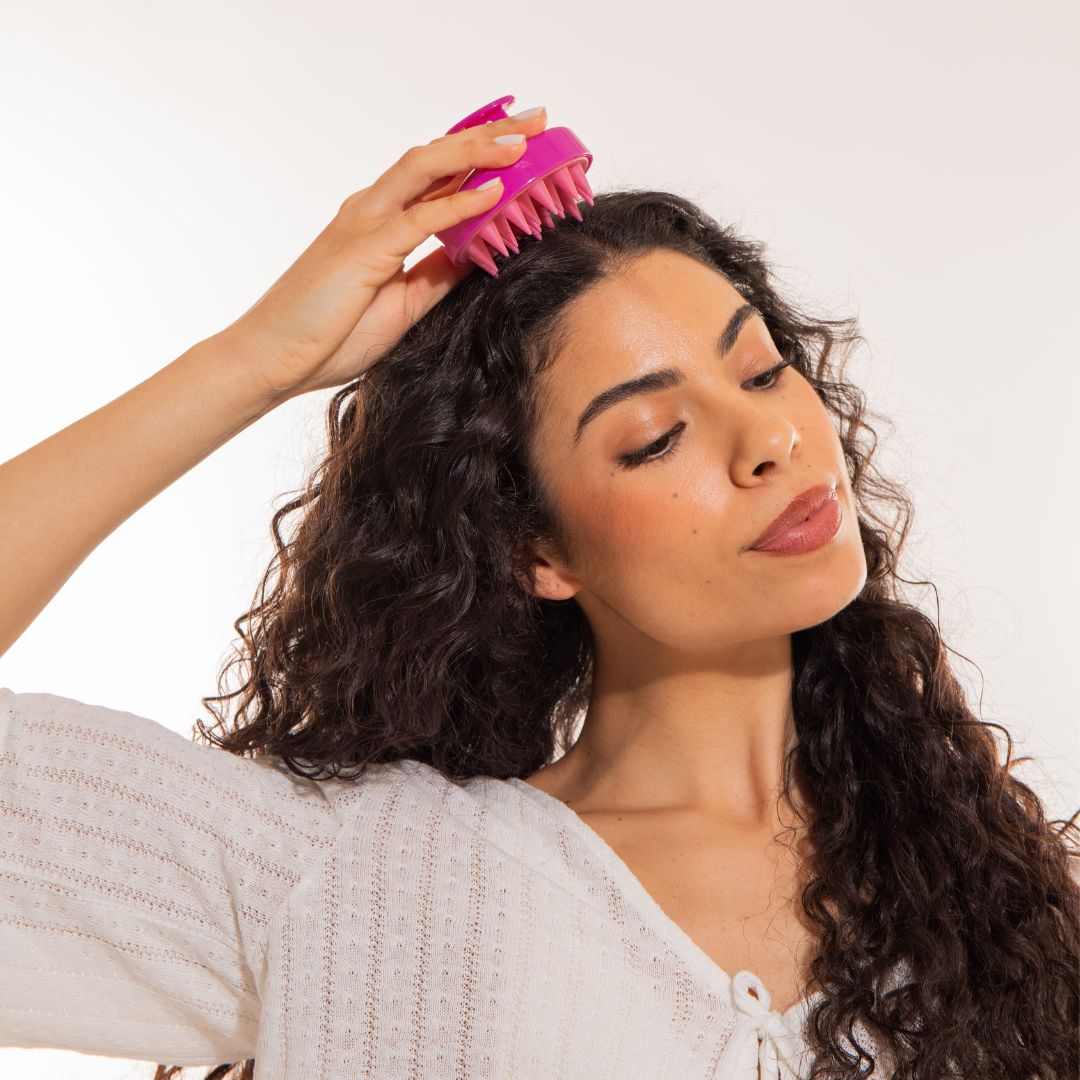BROSSE MASSANTE CUIR CHEVELU – STIMULATION, DÉTENTE & VOLUME